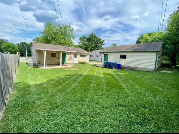 1230 Sanford Dr, Dayton, OH 45432