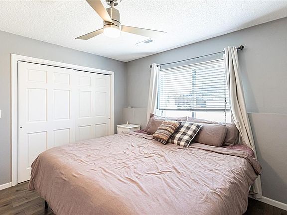 5th image of 120 Shannon Dr