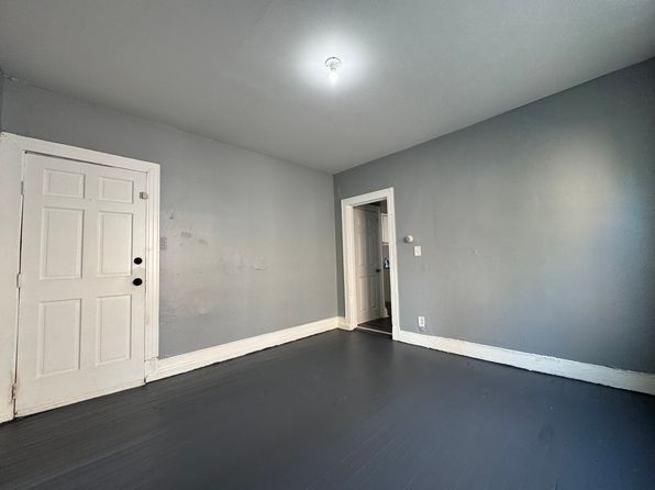 38 Redding St APT 2E