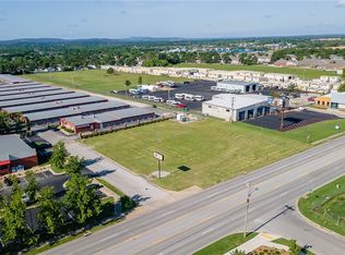 2569 E Robinson Ave, Springdale, AR 72764