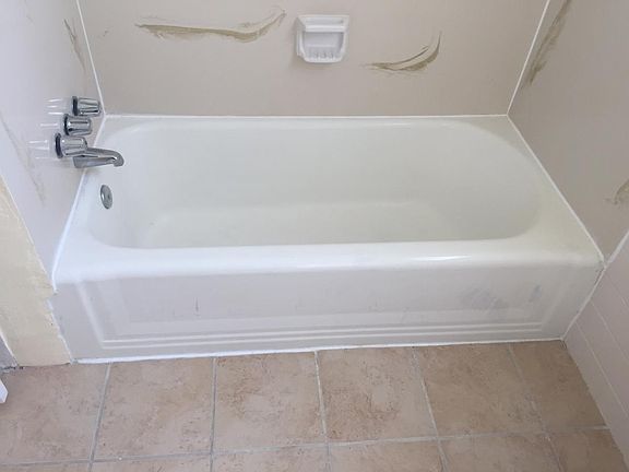 3rd image of 5212 Hawthorne Pl
