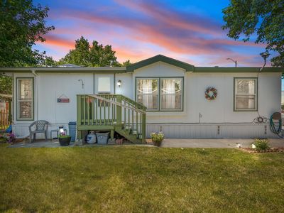 22 Cosmic Ln, Richland, WA, 99354