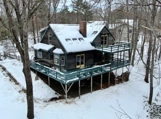 36 Cornish Ln, Topsham, ME 04086