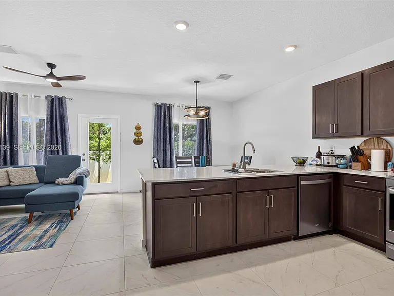 6015 Cranberry Ct — Photo 6