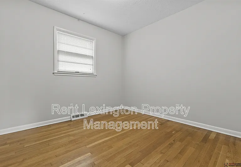2124 Violet Rd — Photo 10