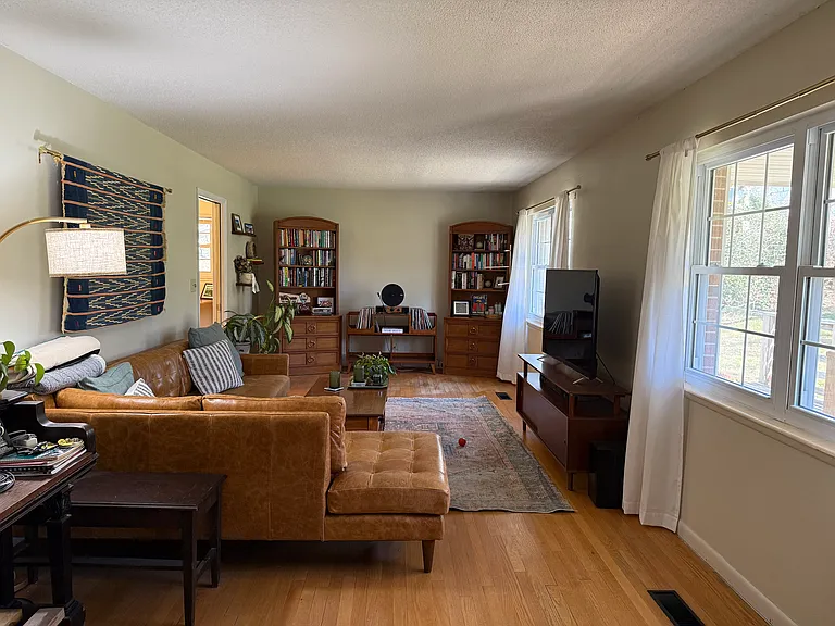 923 W Crest Rd — Photo 21
