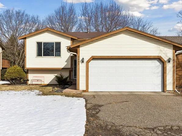 2031 Pin Oak Dr, Eagan, MN 55122