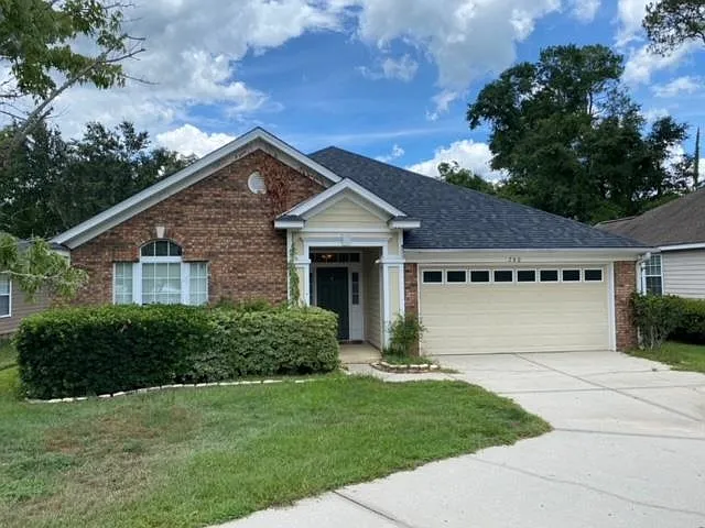 3 bed, 1900 sqft, $2,600 — Photo 2