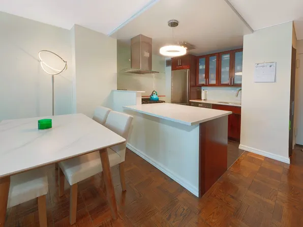 330 Third Avenue image 5 of 12