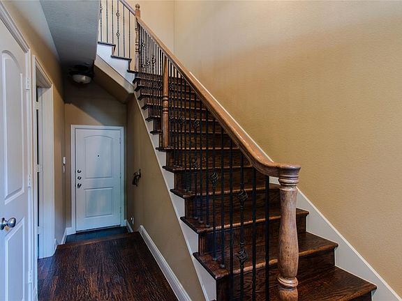 4th image of 5729 Lois Ln