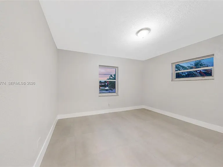 11702 NW 1st Ave #11702 — Photo 16