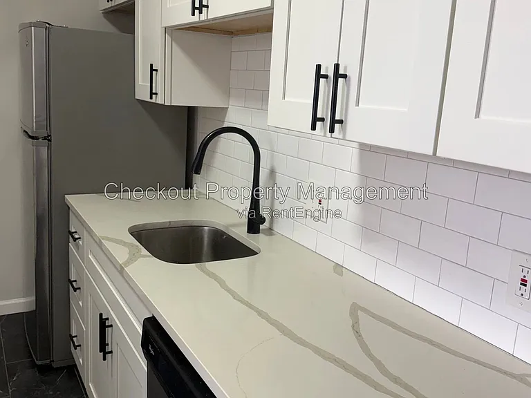 5535 Pershing Ave #22 — Photo 7