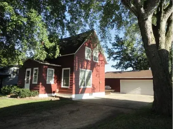 317 Main St E, Silver Lake, MN 55381