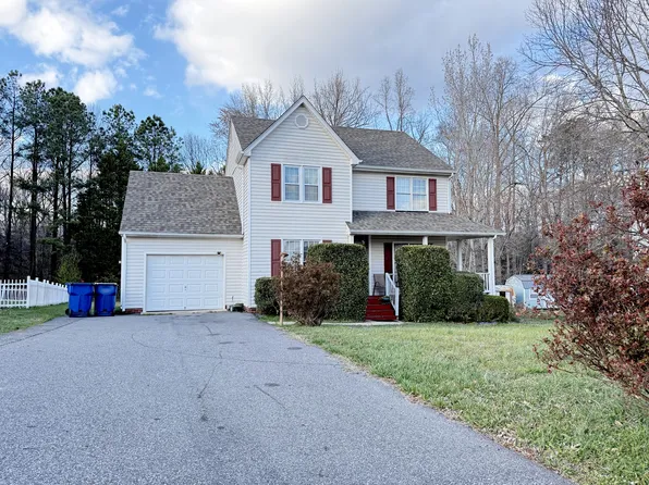 2812 Providence Creek Rd, North Chesterfield, VA 23236