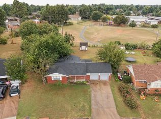 112 W Silver Meadow Dr, Midwest City, OK 73110