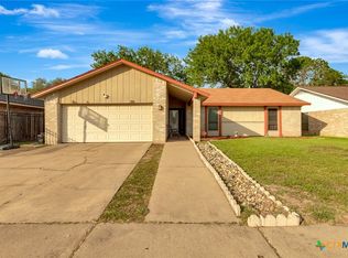 206 Fleetwood Dr, Victoria, TX 77901