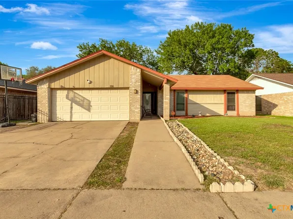 206 Fleetwood Dr, Victoria, TX 77901