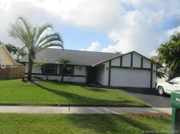 9540 NW 32nd Ct, Sunrise, FL 33351