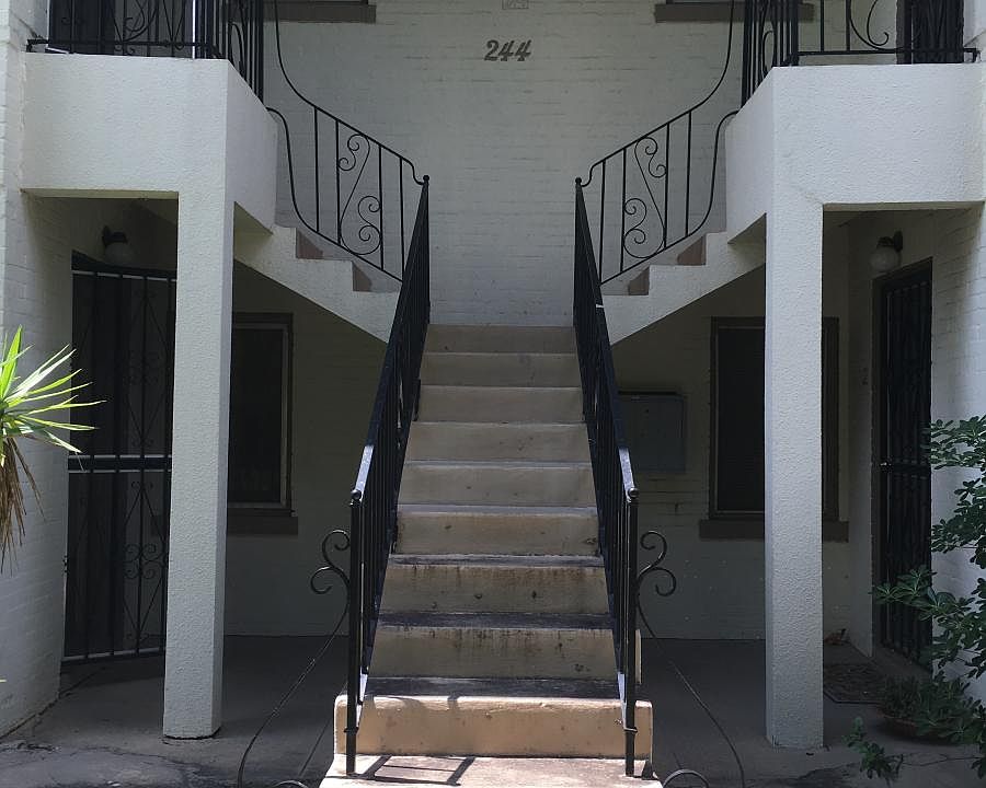 Charming 4 unit Complex
