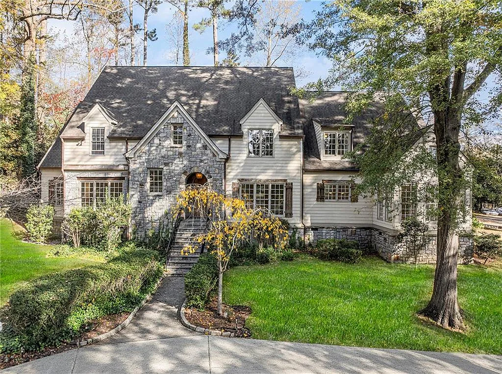 7 bed, 6.5 bath, 5605 sqft, $6,500 — Photo 2