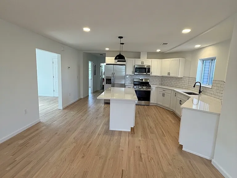 416 Catherine St #2 — Photo 3