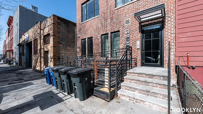 Rented by Nooklyn NYC LLC | media 11