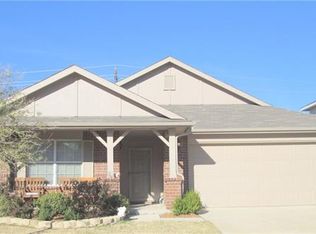 10501 Rising Knoll Ln, Fort Worth, TX 76131