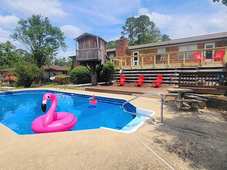 806 Greenwood Dr — Photo 9
