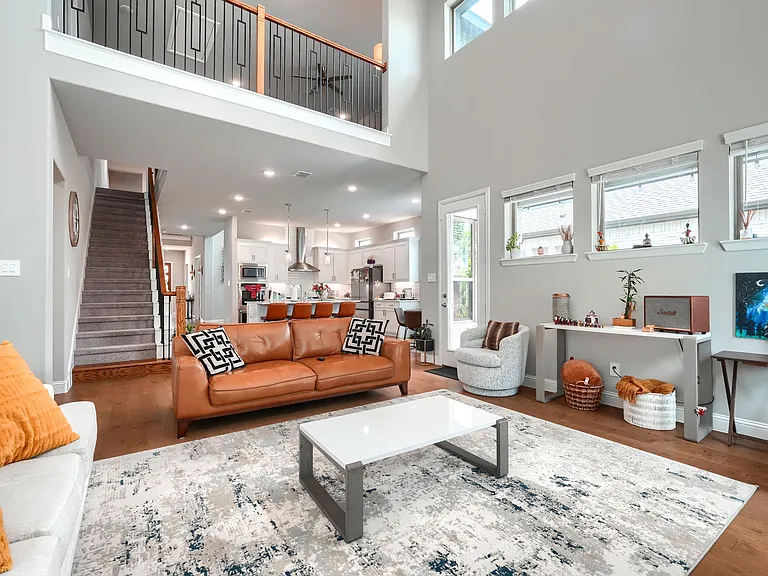 2446 Bainbridge Dr — Photo 10