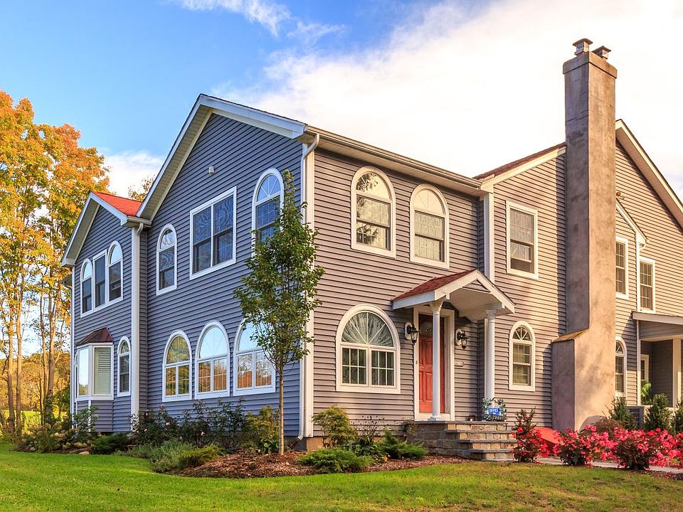 Meadowbrook Estate street view