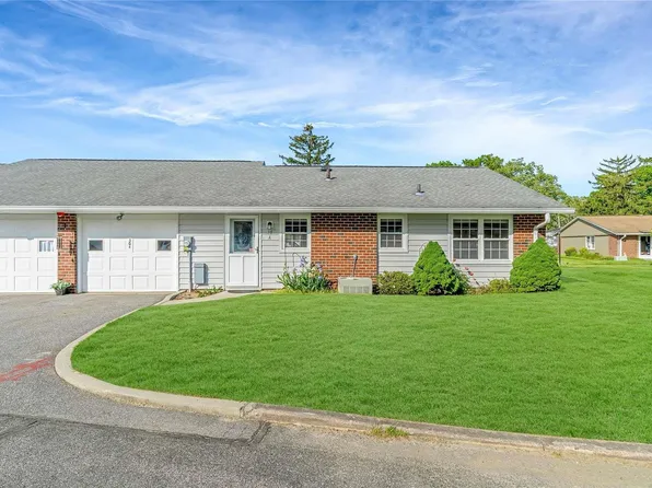 30 Trent #A, Ridge, NY 11961