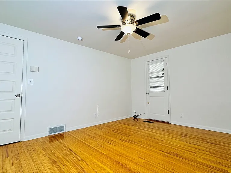 954 Brighton Rd — Photo 26