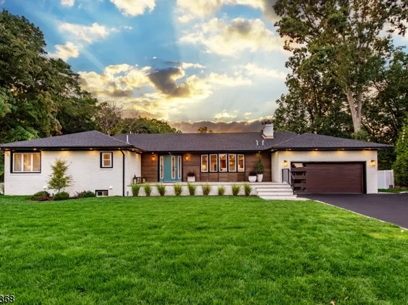 11 Tancin Ln, Clifton City, NJ 07013