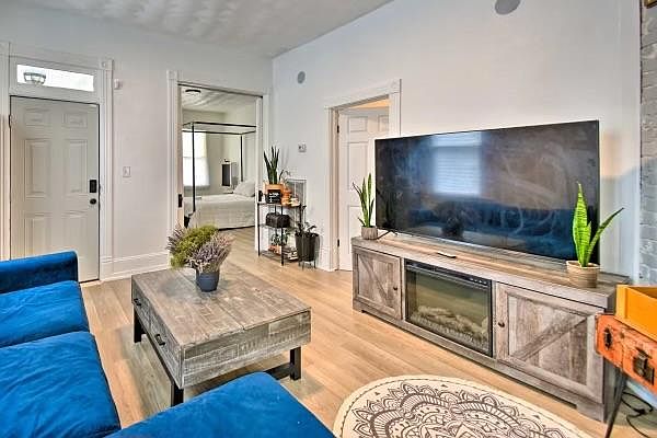 1st image of 349 Mount Vernon Ave #A