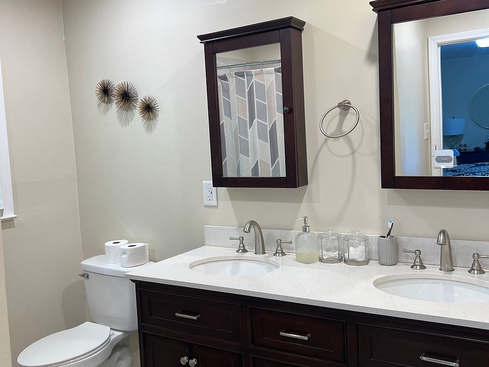 Ensuite Primary Bathroom