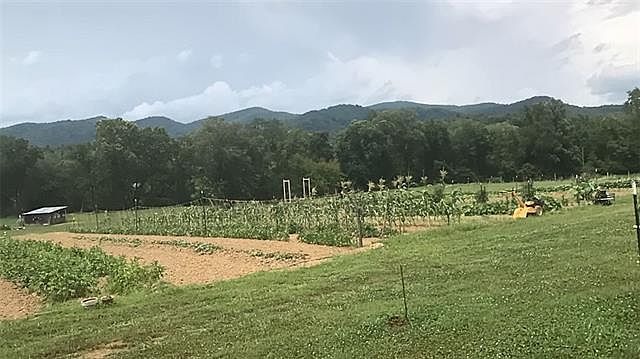 2nd image of 2861 Nc Highway 268
