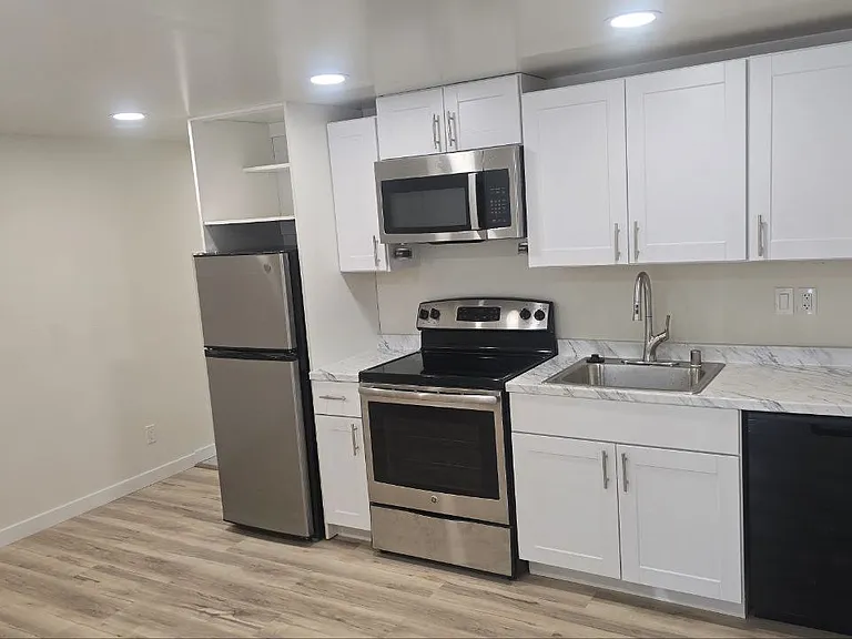 8018 NE 155th St — Photo 3