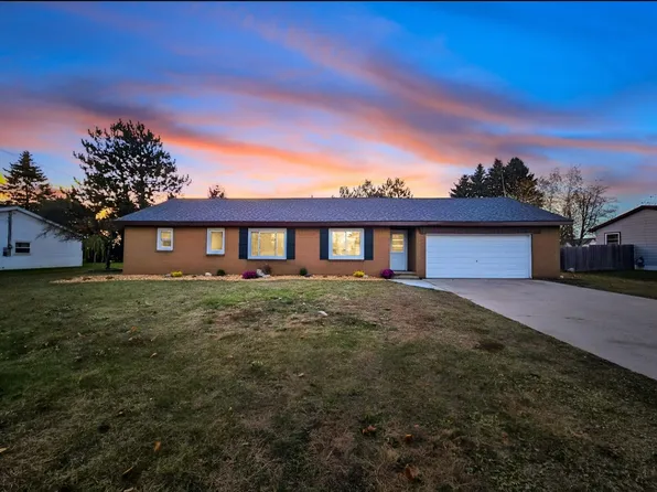 601 West St, Gaylord, MI 49735