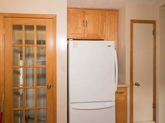 3rd image of 710 25th Avenue Ct