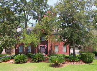 265 E Golden Arrow Cir, Spring, TX 77381