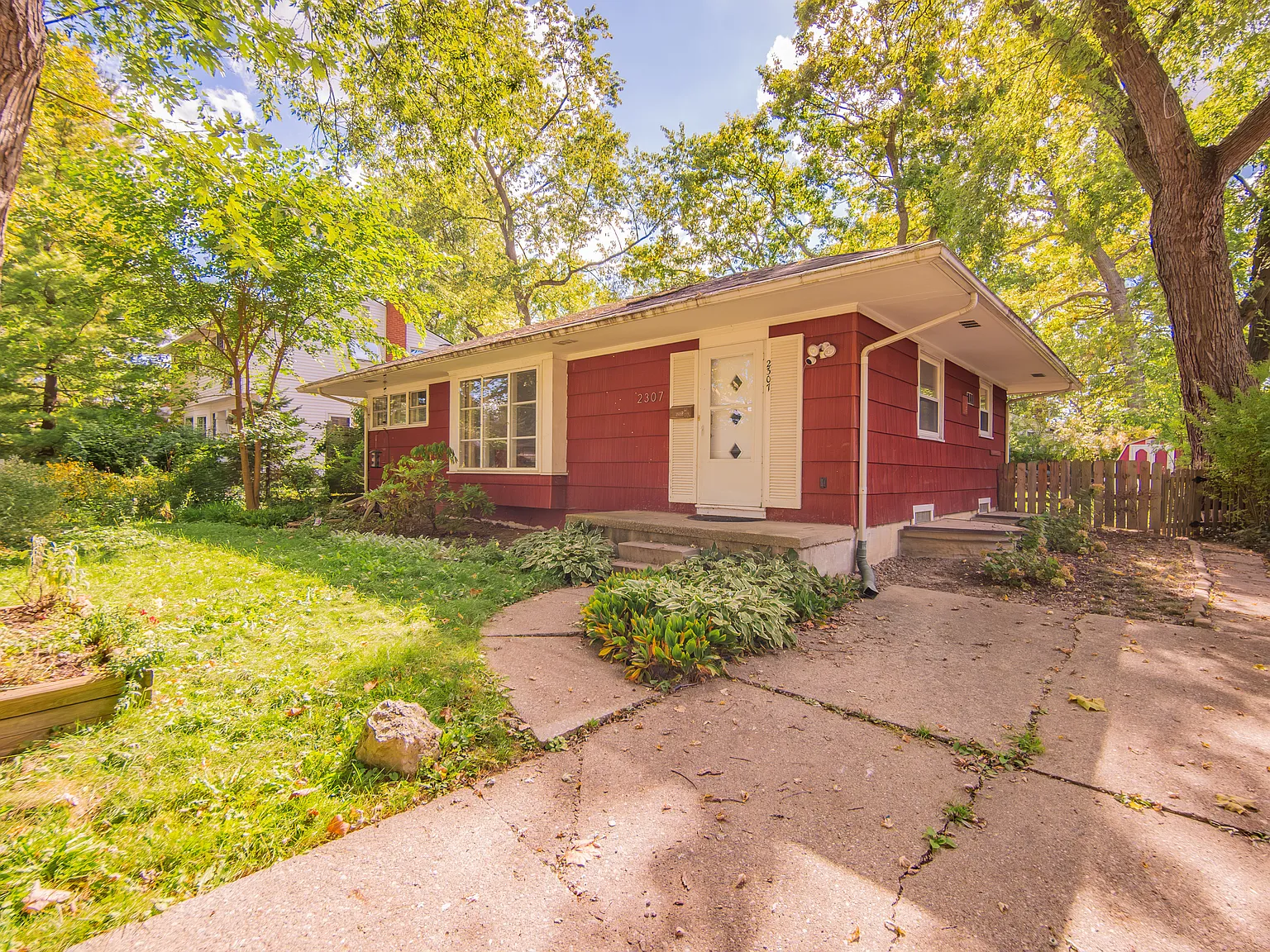 3 bed, 2024 sqft, $2,750 — Photo 1