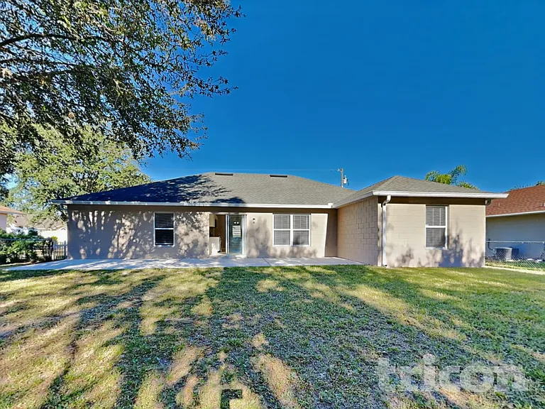 312 Colony Ct — Photo 17
