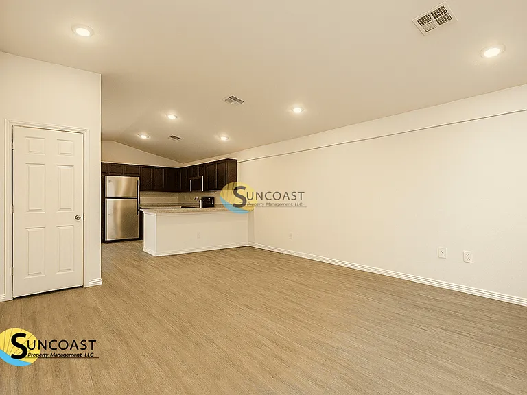 3409 Skyline Blvd — Photo 4