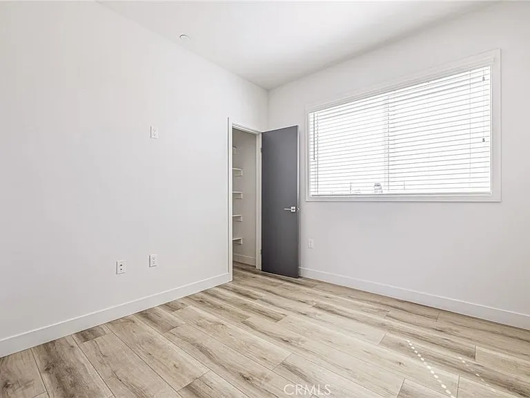 14662 W Sara Ln — Photo 20