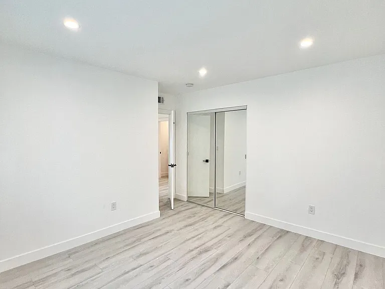 2034 S Garth Ave — Photo 54