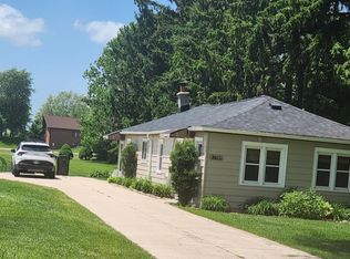 3815-3825 S Town Rd, New Berlin, WI 53151