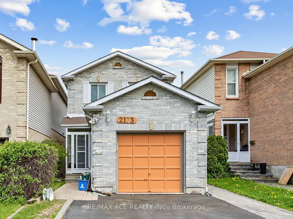 2173 Denby Dr, Pickering, ON L1X 2A9