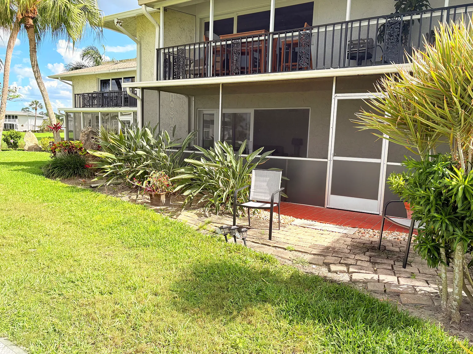 2 bed, 1215 sqft, $4,500 — Photo 1