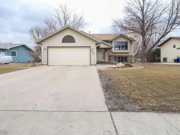 1601 30th Ave S, Fargo, ND 58103