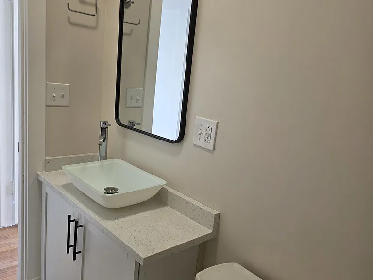 2637 W Winona St #1 — Photo 11